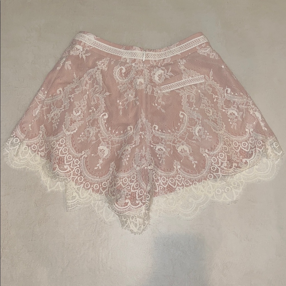 Stylestalker XS Pink Cream Lace High Waisted Island of Love Shorts